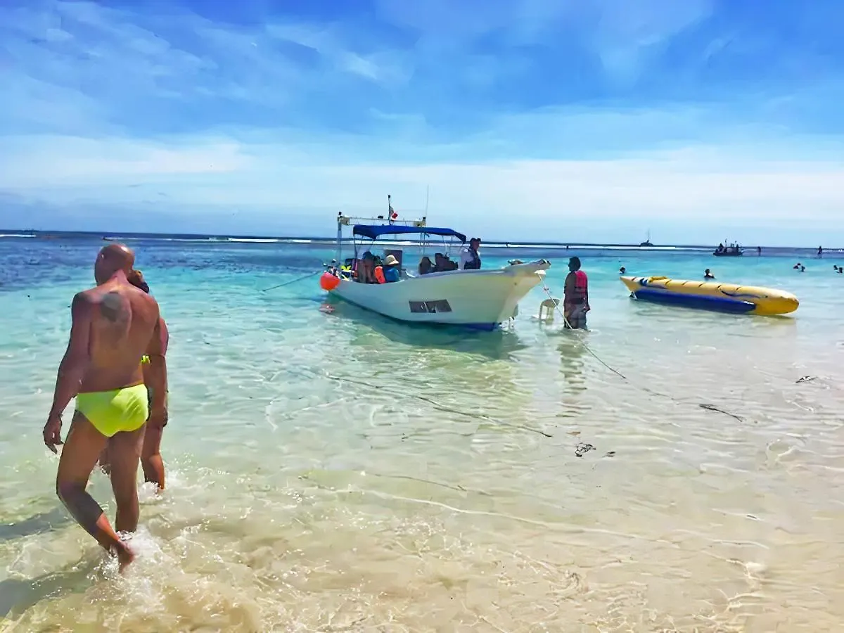 Casa Neptuno Mahahual Otel Meksika