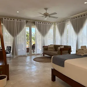 Noah Hotel&suites Hotel